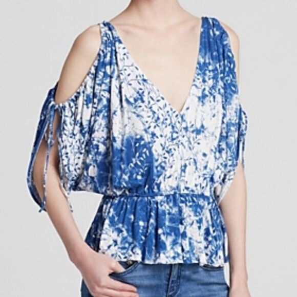 Free People Tops - Free People | Abracadabra Cold Shoulder Floral V-Neck Top | XS